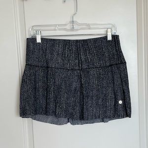 Lululemon Black & White patterned Tennis Skirt